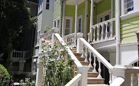 Belle Epoque Hostal